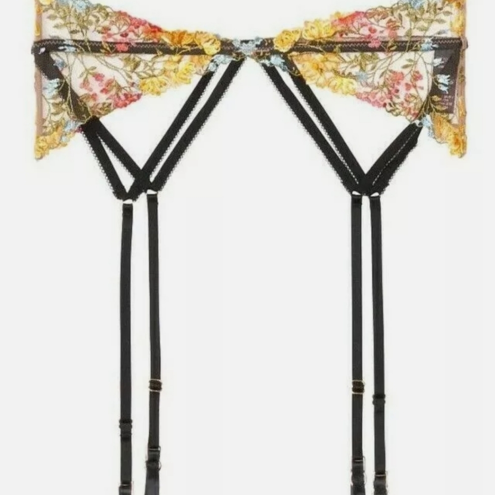 $50 VICTORIAS SECRET DREAM ANGELS FLORAL EMBROIDERED GARTER BELT  NWT